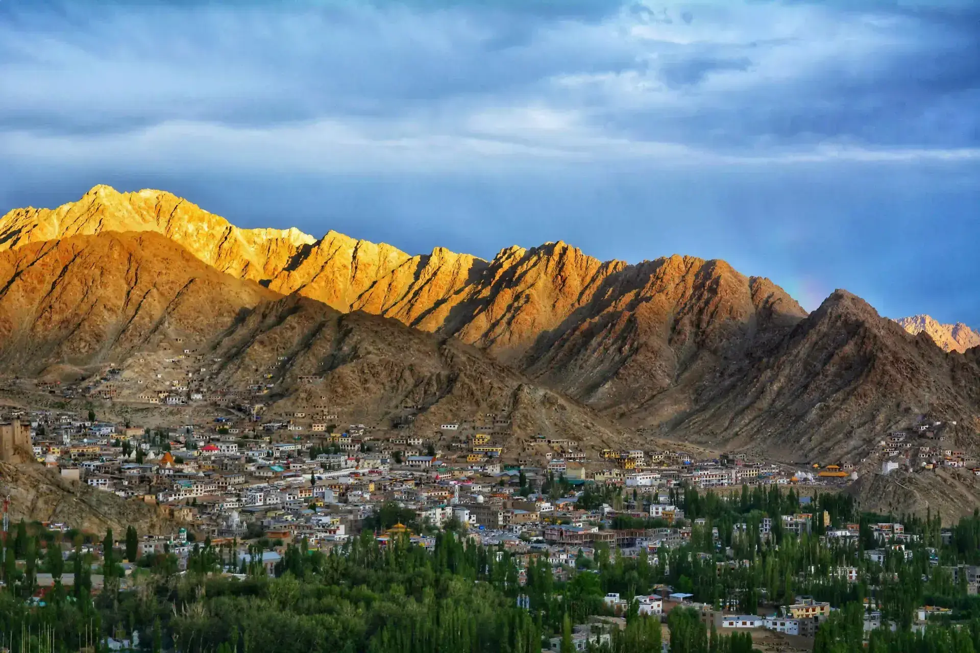 Sand dunes and mountains of Nubra Valley