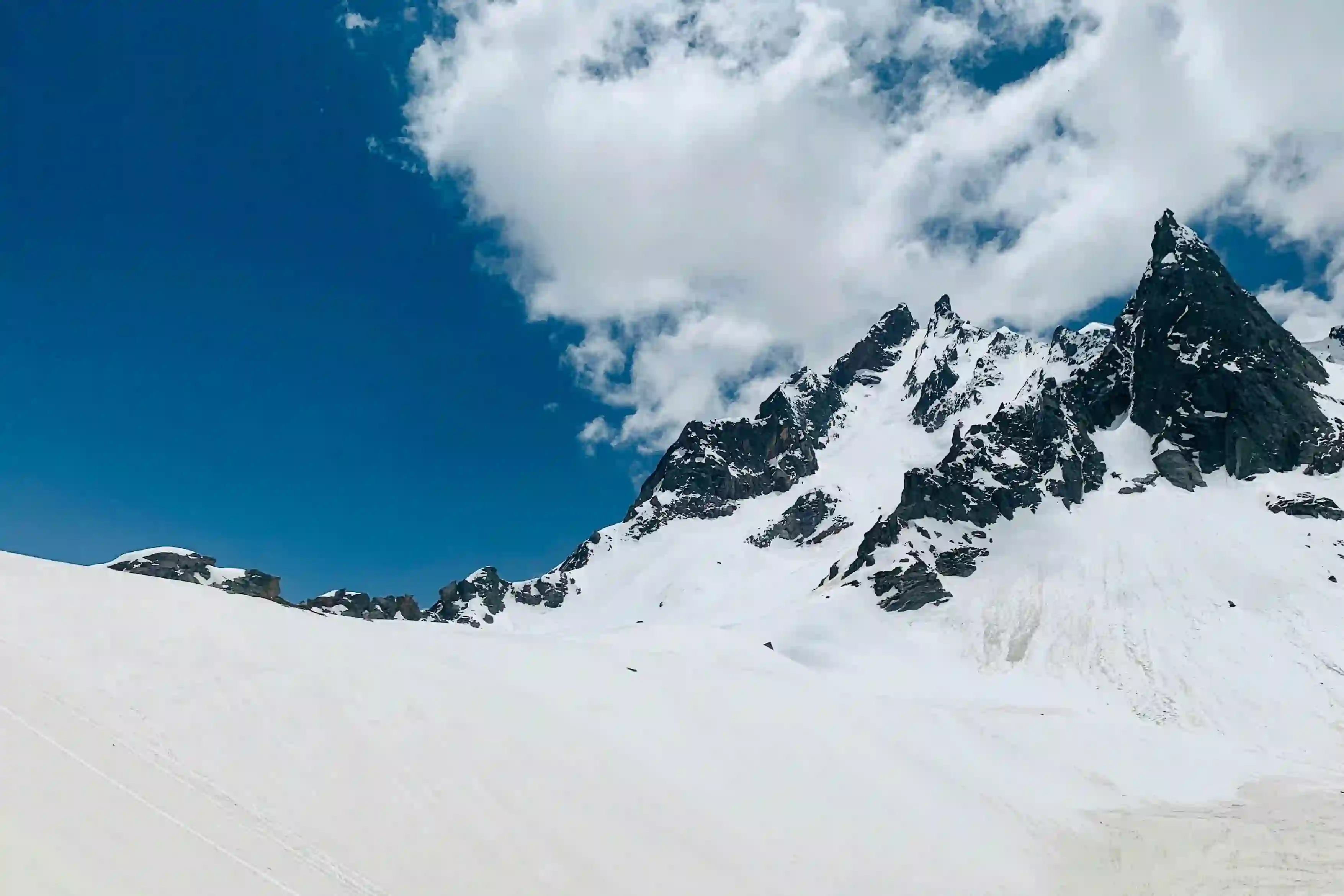 Rocky high-altitude terrain near Chatru