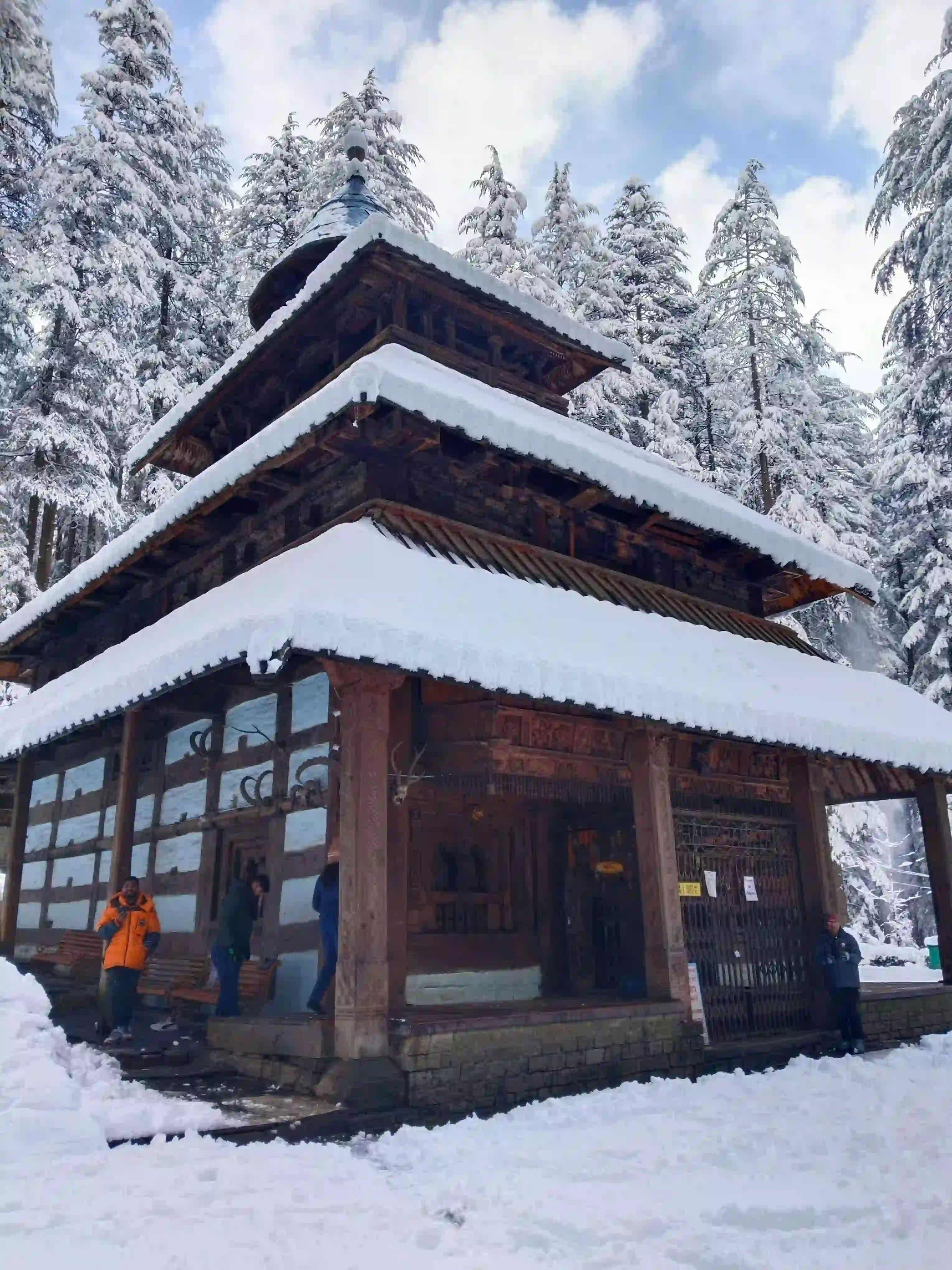 Traveler exploring the cafes of Old Manali